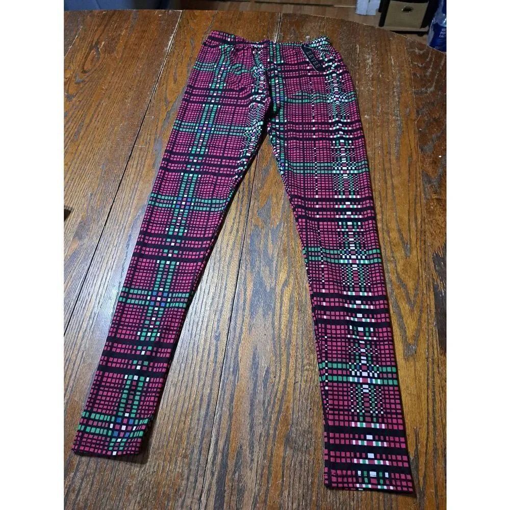 New One Size 4-12 Eevee Red Green Black Christmas Casual Leggings Pants NWT